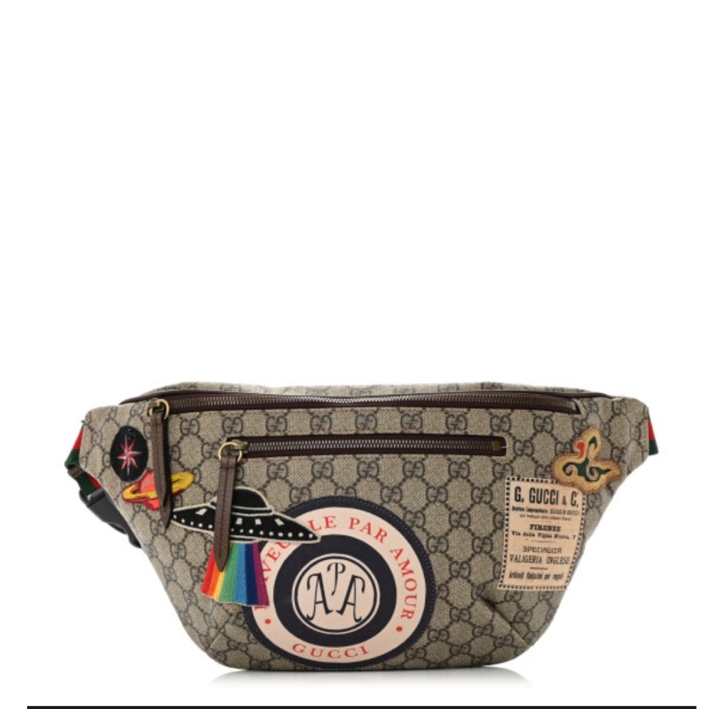GUCCI GG supreme monogram courrier belt bag